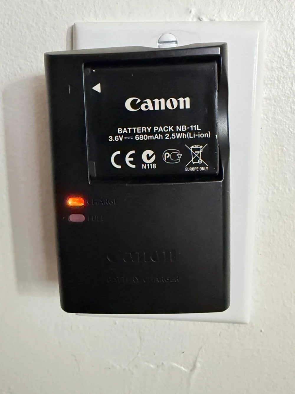 Canon CB 2LD battery charger with NB-11L Rechargeable Camera Battery - Black - Picture 9 of 9